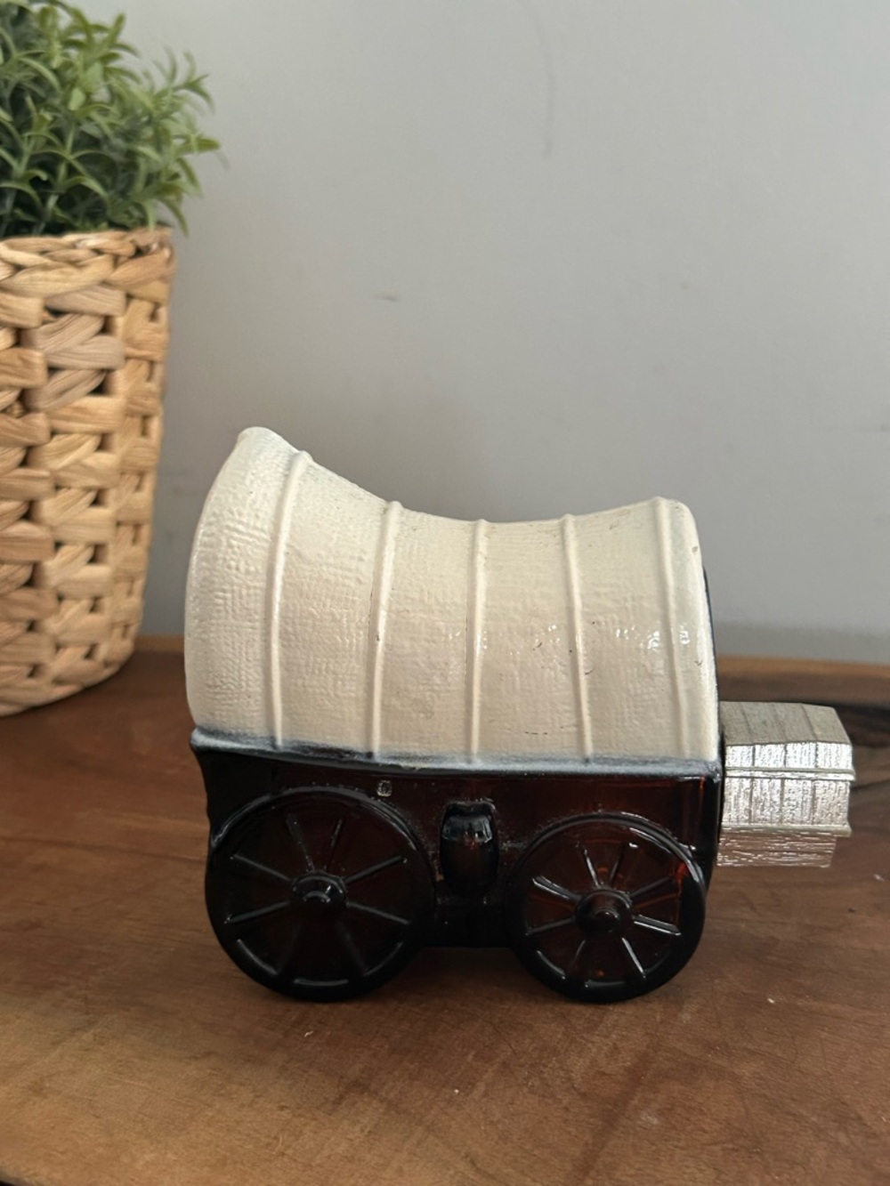 Vintage Avon Covered Wagon Wild Country After Shave Perfume bottle Glass